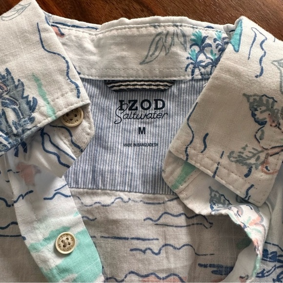 NWT Izod Salt Water Set of 2 Relaxed Button up shirts Medium  Dockside Chambray - Picture 5 of 12